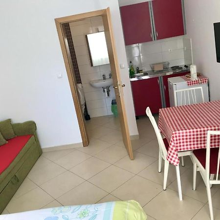 Apartment Ally Цриквеница Экстерьер фото